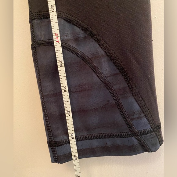 Lululemon Athletica crop pants - Picture 6 of 6